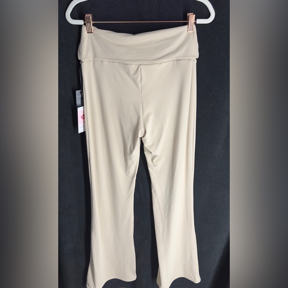 Cream fold over flared leggings - Picture 6 of 6